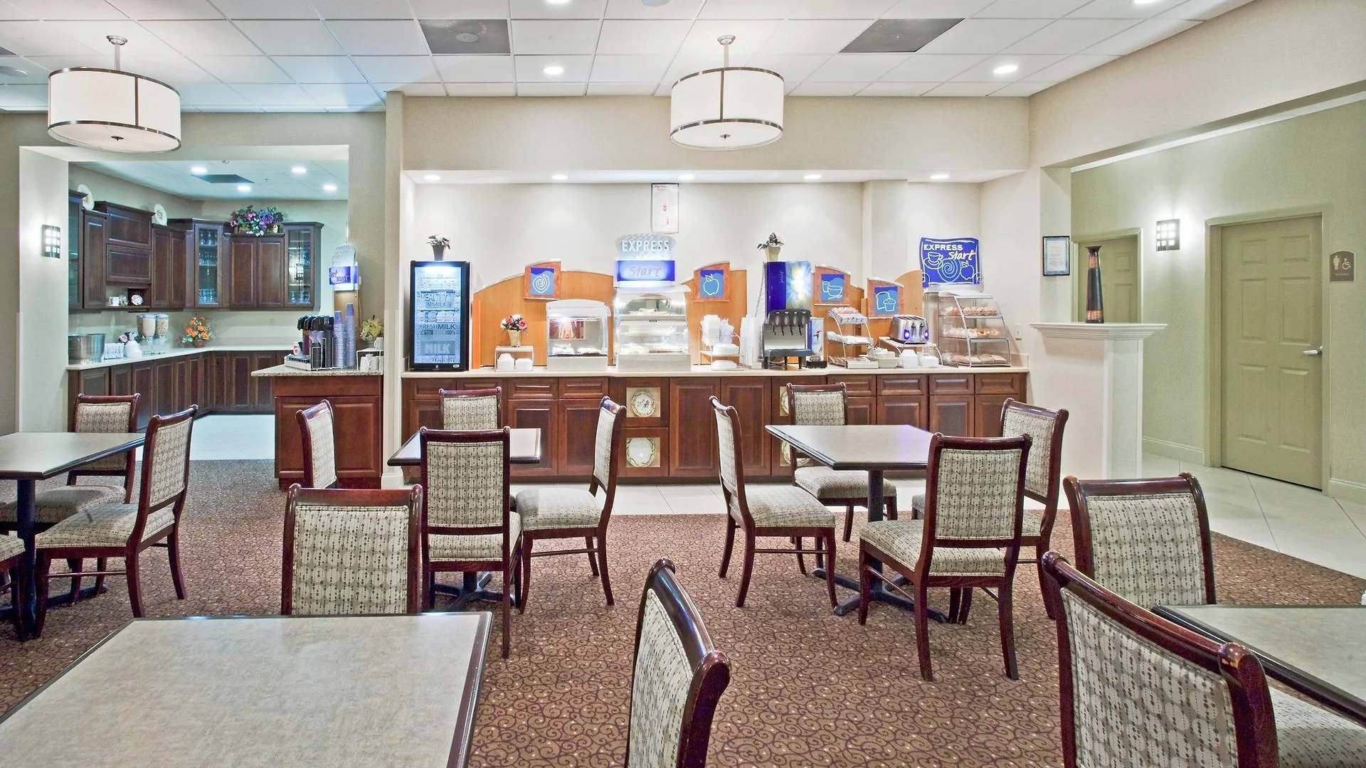 Express & Us 19 North By Ihg 2* Clearwater