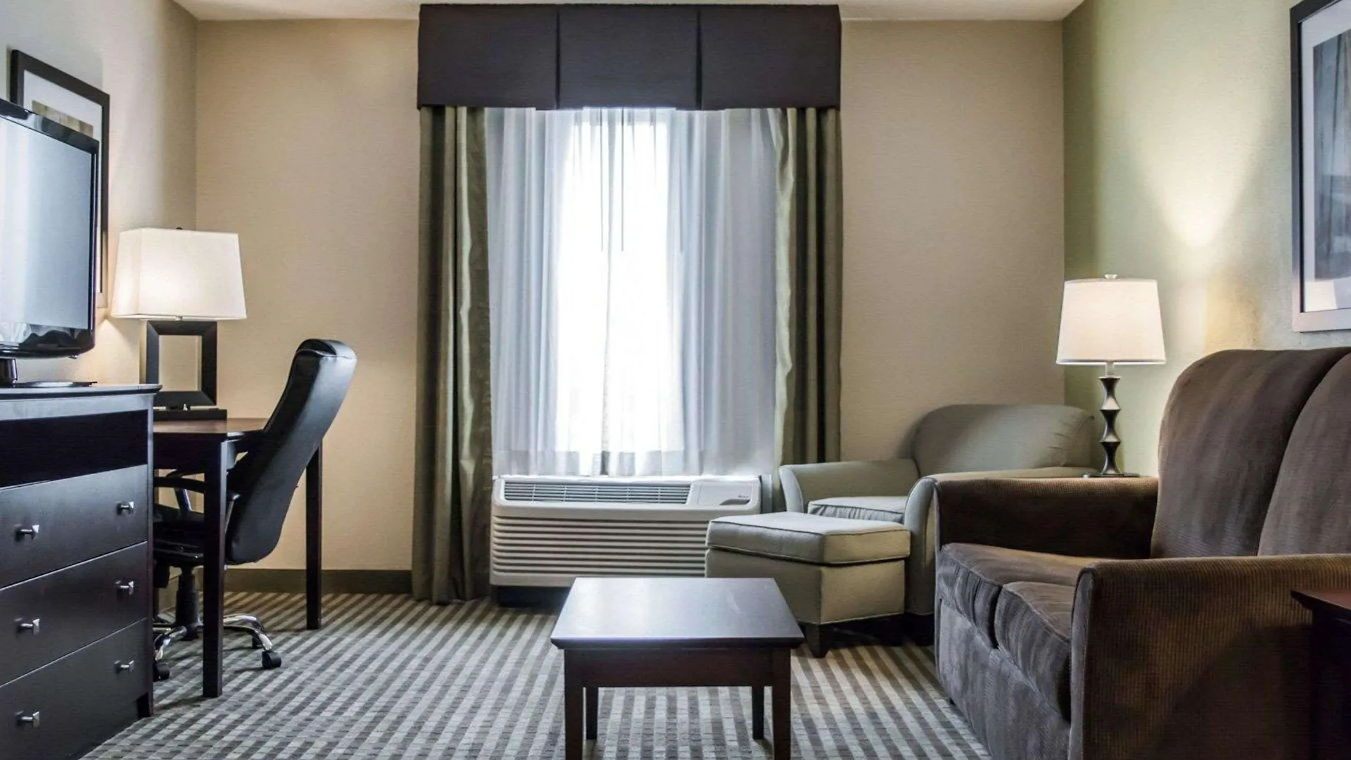 Comfort & St Pete - International Airport Clearwater