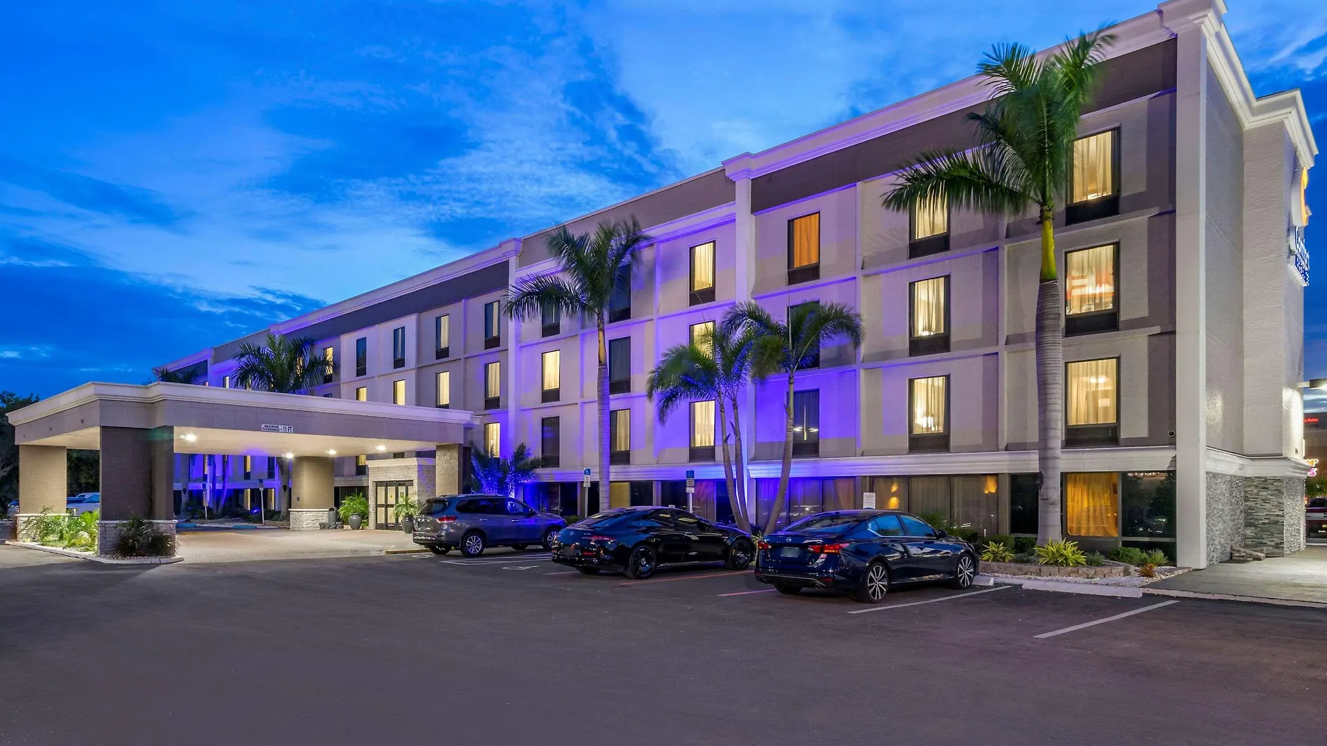 Hotel Comfort & St Pete - International Airport