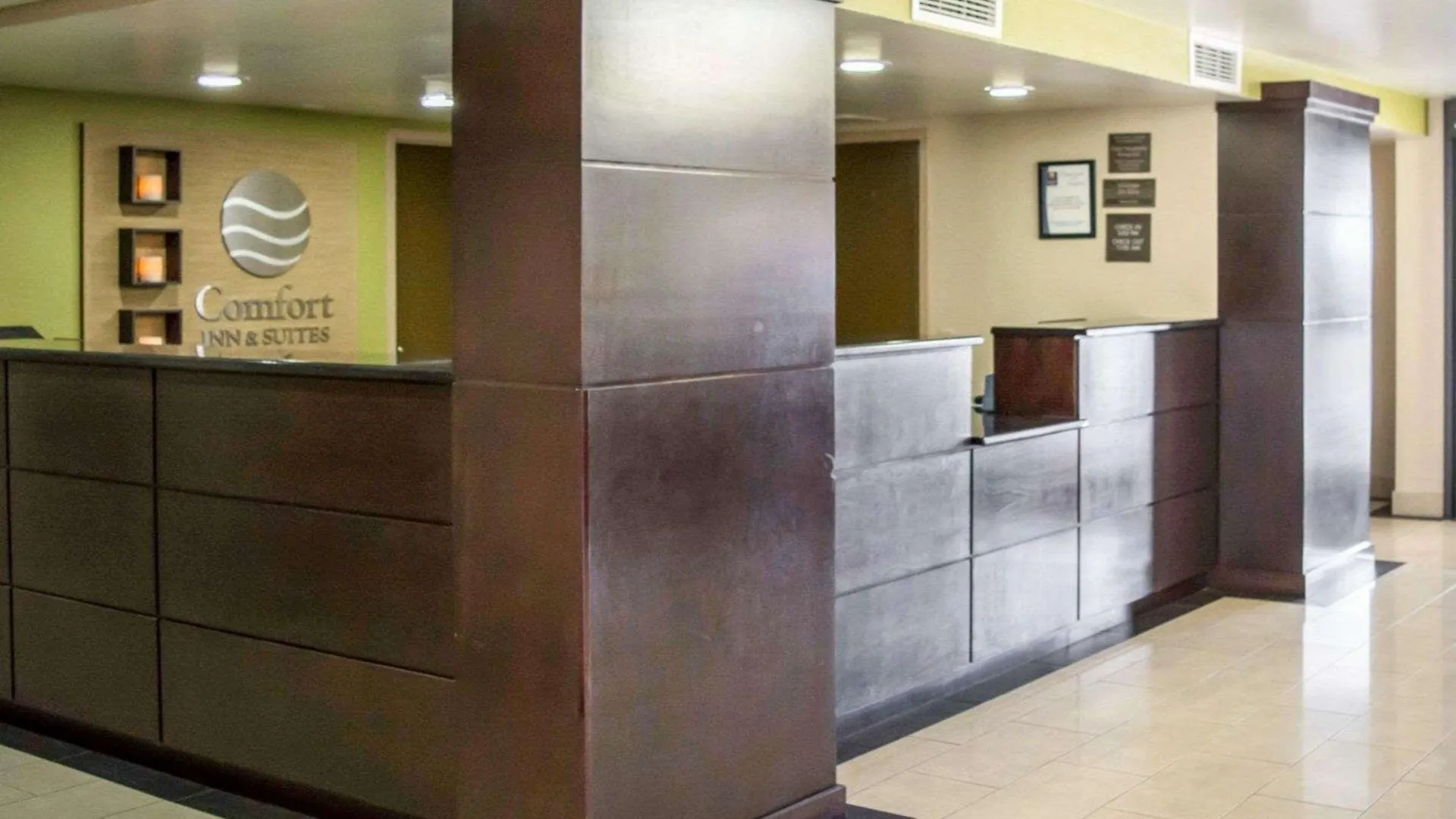 Comfort & St Pete - International Airport 2*