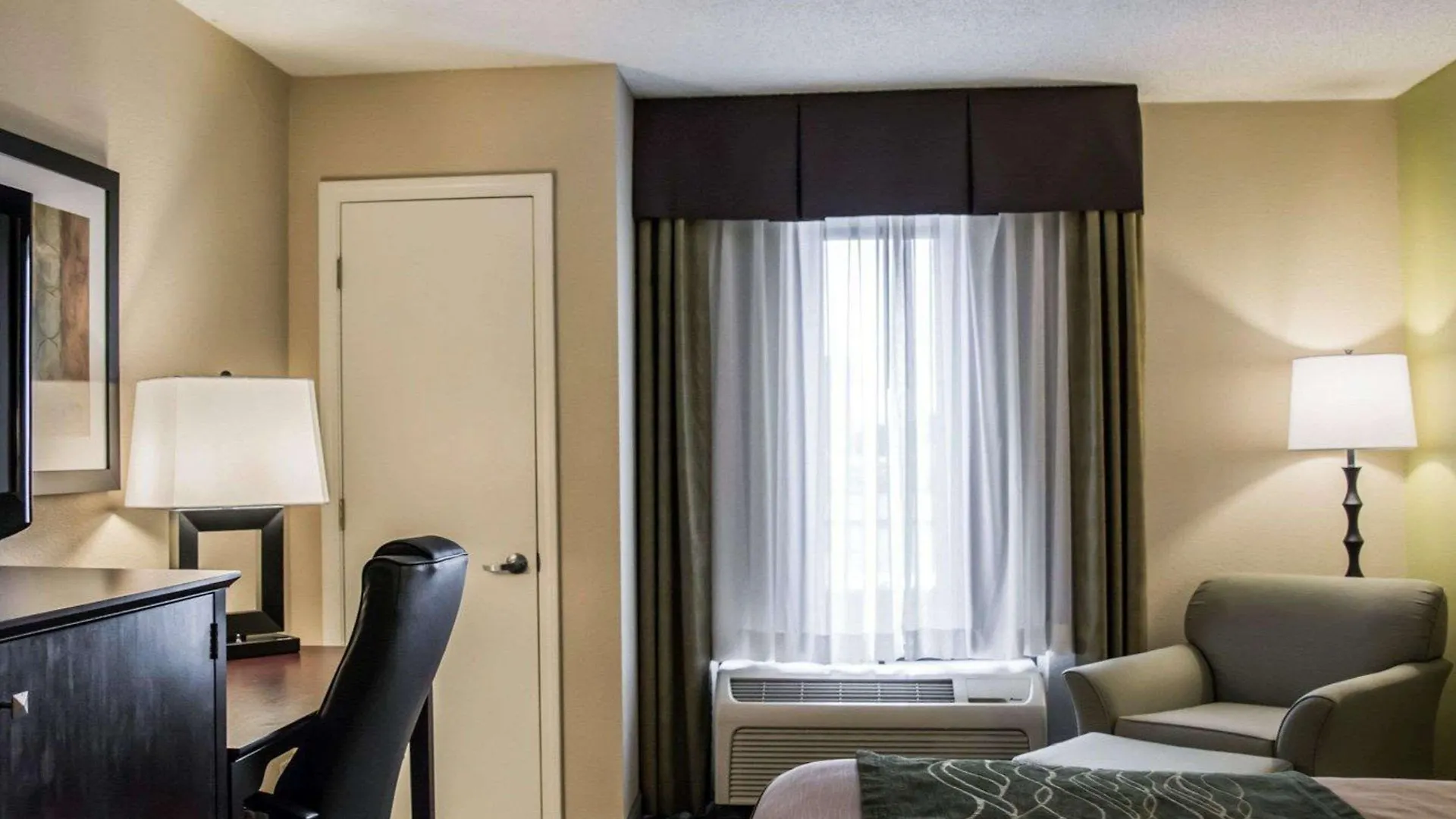 Hotell Comfort & St Pete - International Airport