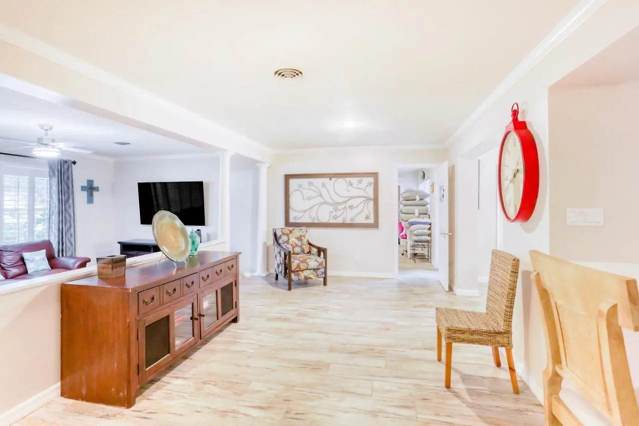 Sunny Highfield Drive Holiday home *