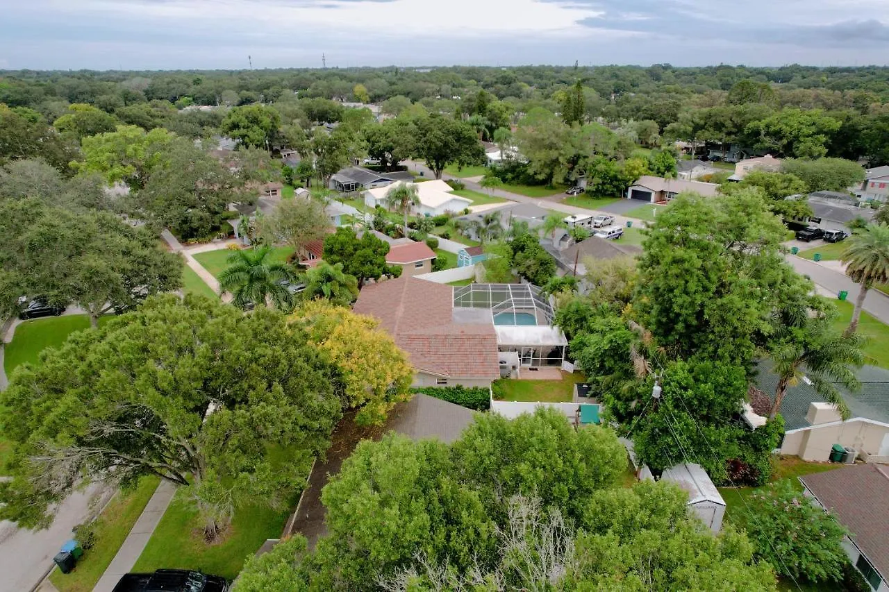 Sunny Highfield Drive Holiday home