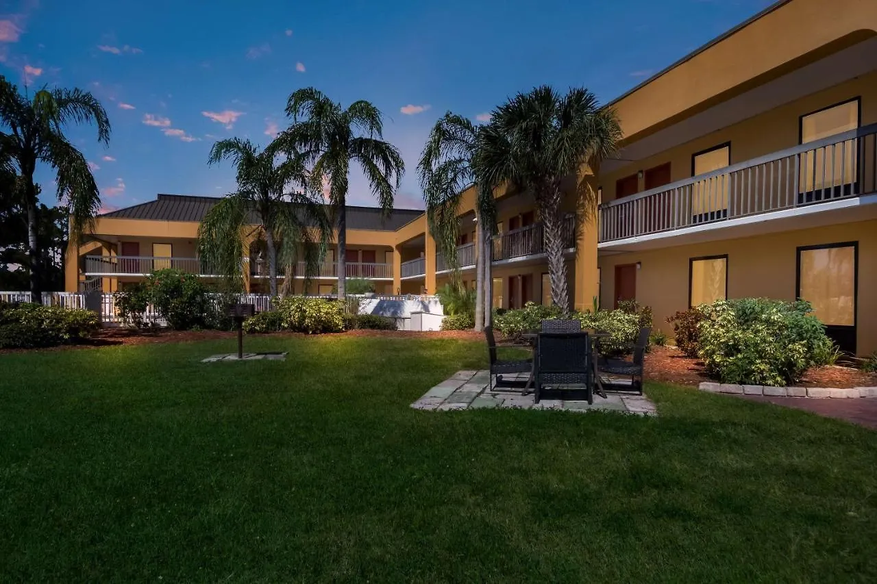 Surestay By Western St Pete Airport Мотель Клируотер