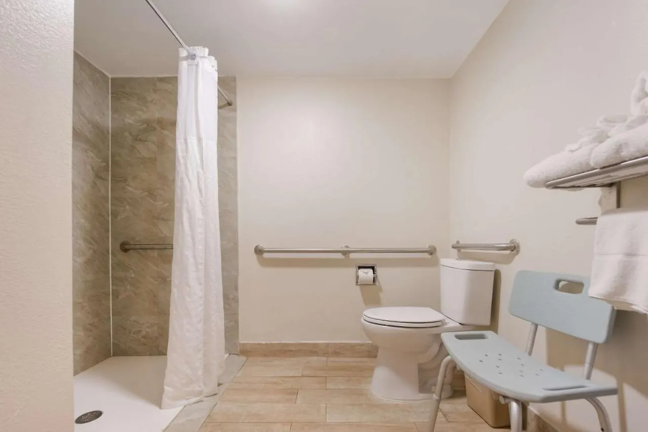 Surestay By Western St Pete Airport 2*