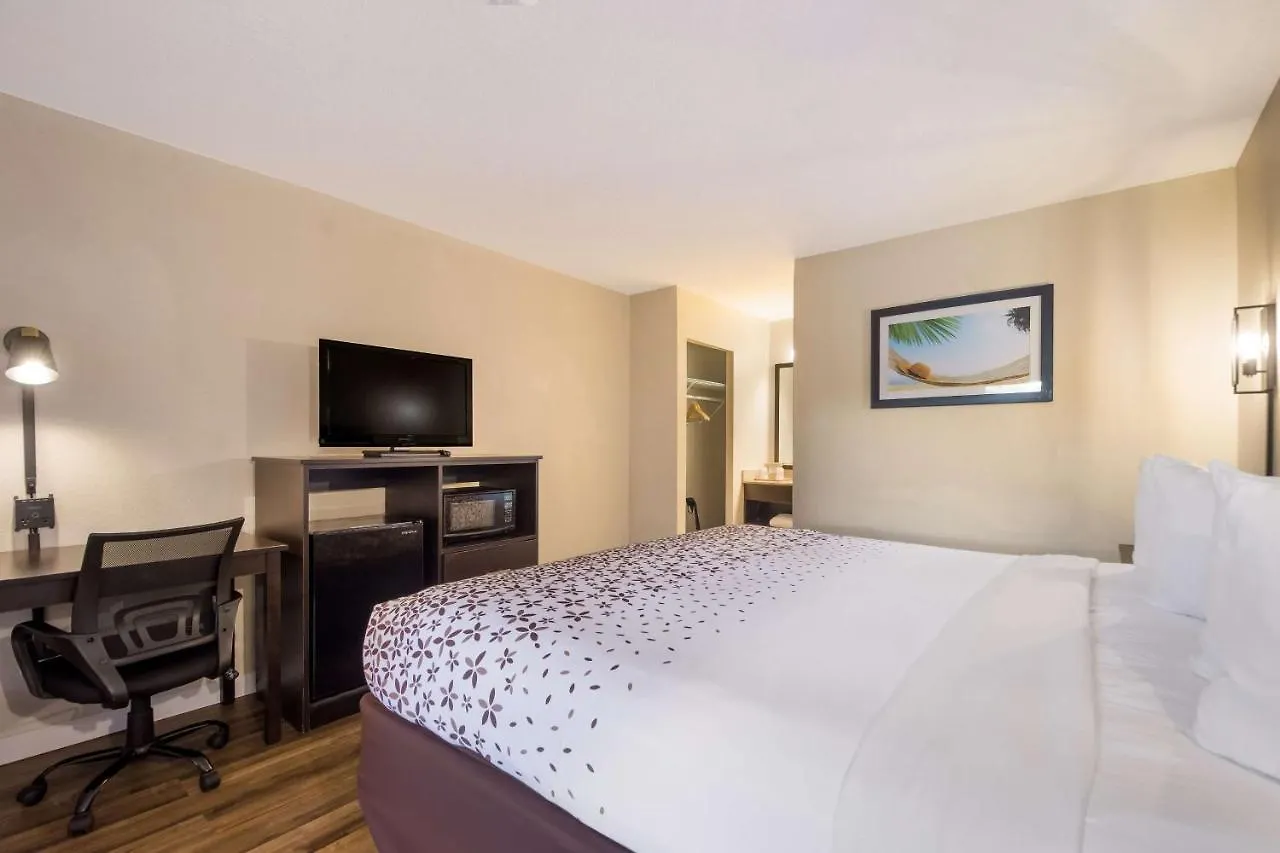 Surestay By Western St Pete Airport Клируотер