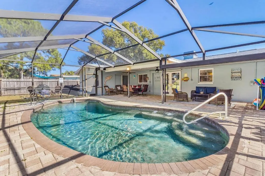 Perfect For Family Gatherings With A Heated Pool! - Clearwater's Clear Choice Holiday home *