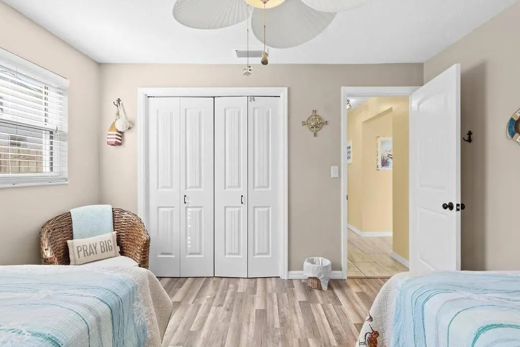 Perfect For Family Gatherings With A Heated Pool! - Clearwater's Clear Choice Holiday home Clearwater