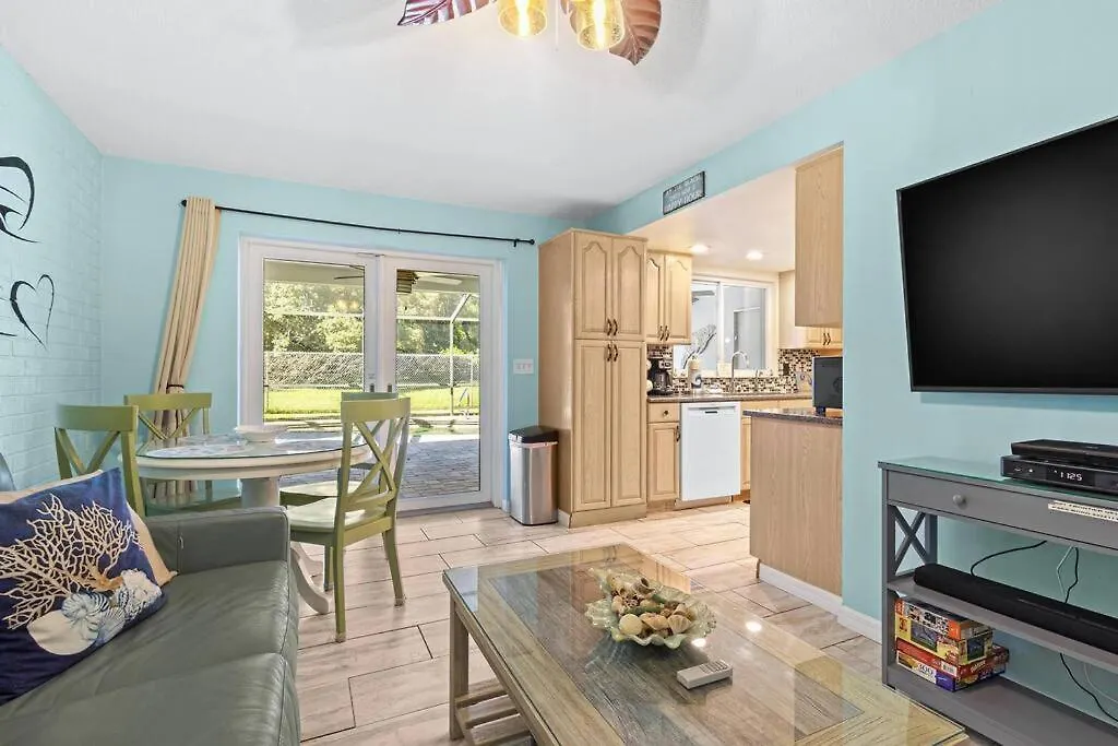 Perfect For Family Gatherings With A Heated Pool! - Clearwater's Clear Choice * Clearwater