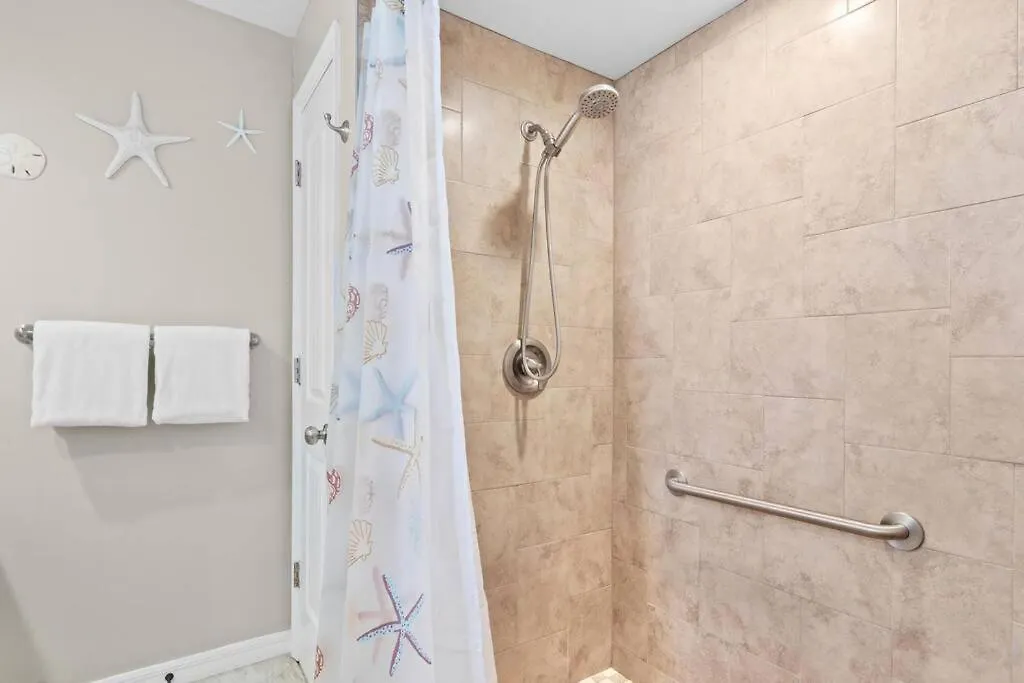 Perfect For Family Gatherings With A Heated Pool! - Clearwater's Clear Choice Holiday home *