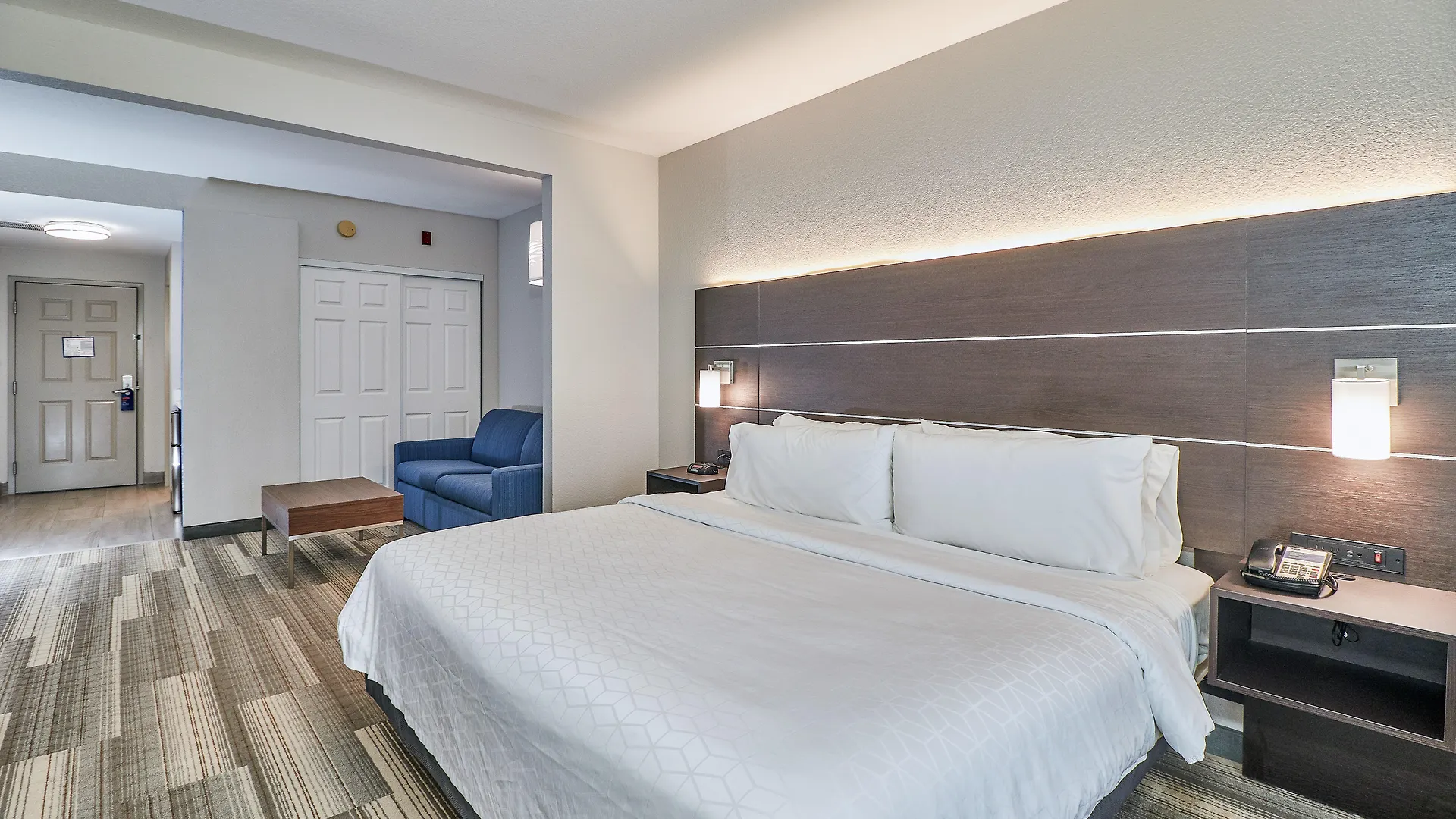 Express & Us 19 North By Ihg Hotel 2*