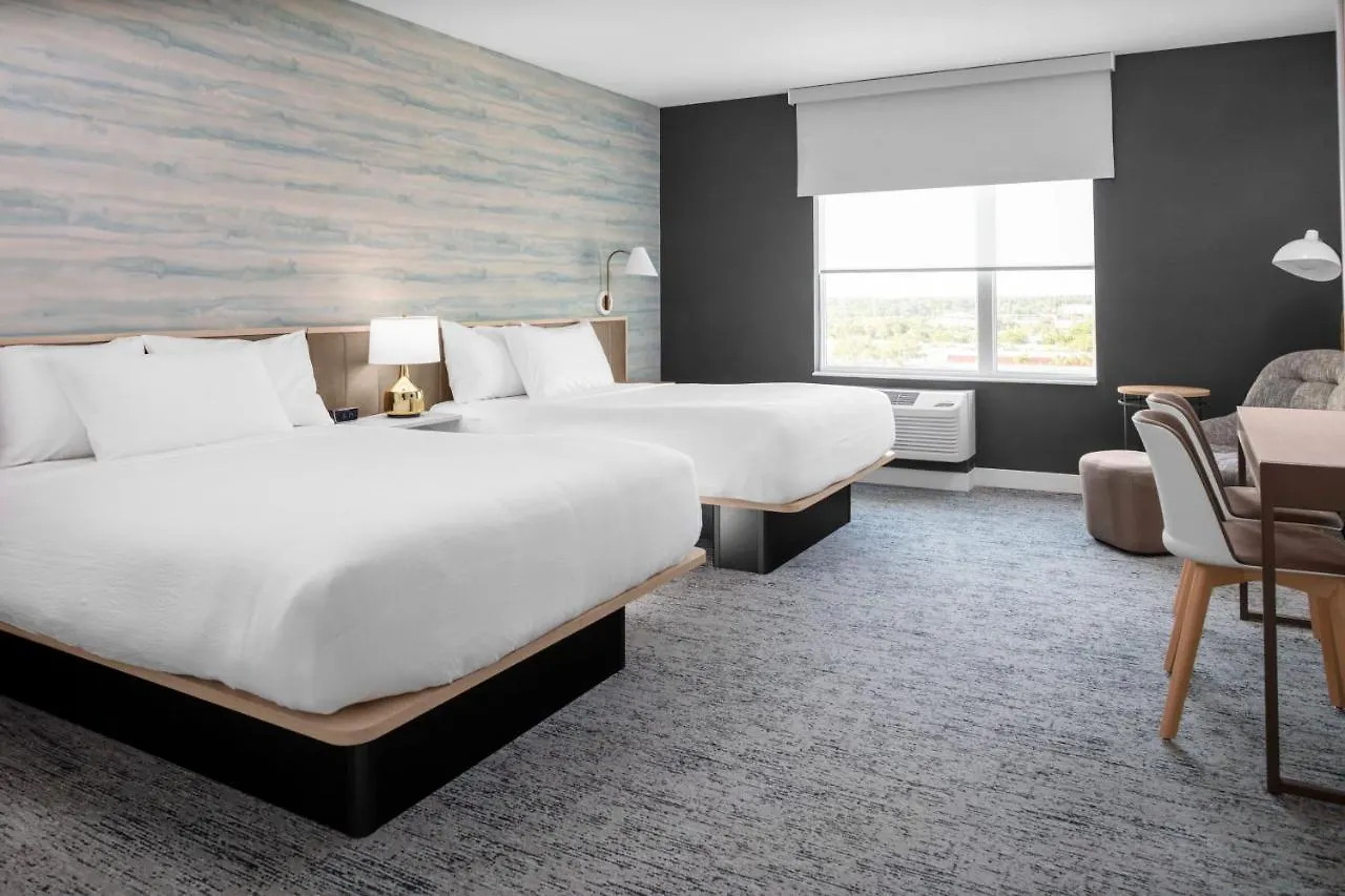 Отель Towneplace By Marriott Tampa