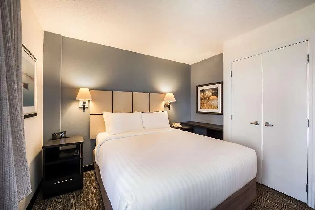 Sonesta Simply Hotel