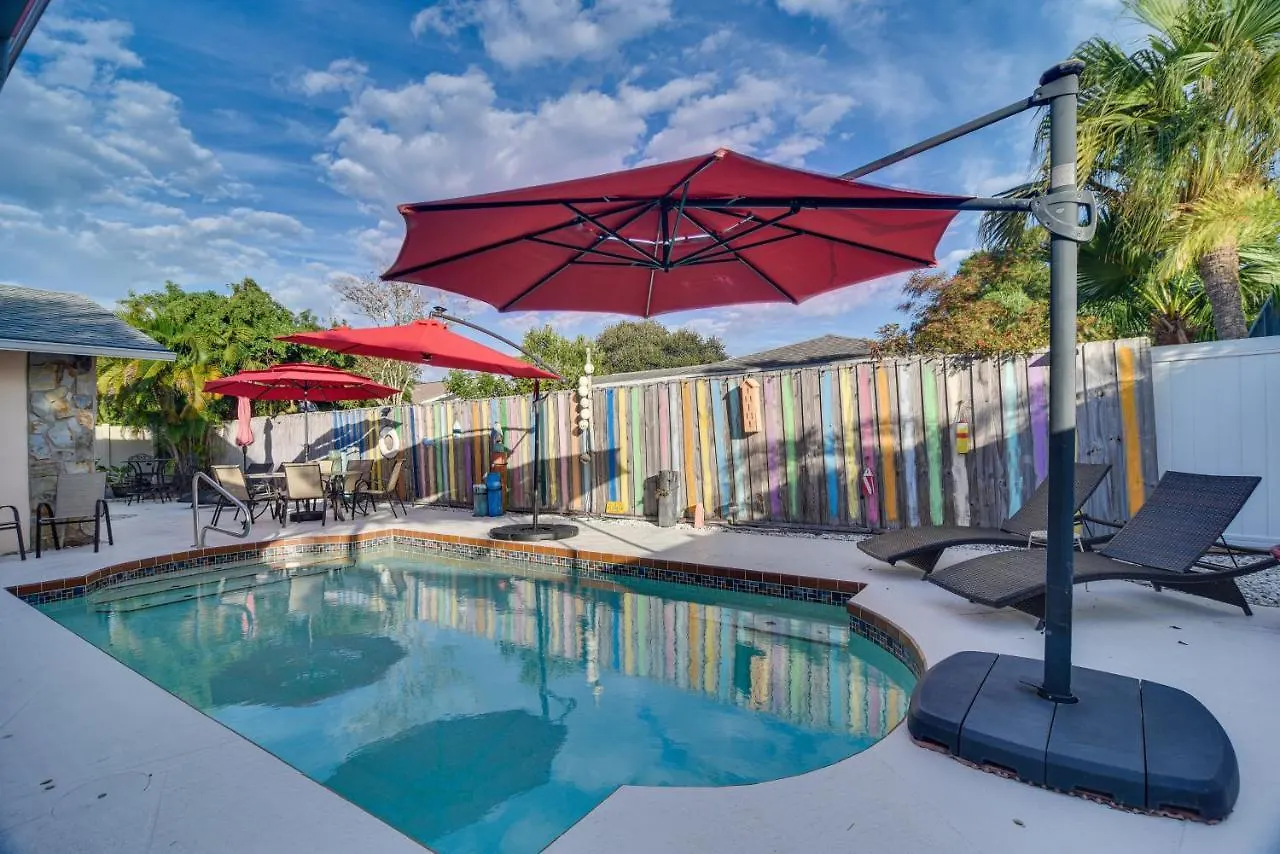 Holiday home Centrally Located With Outdoor Pool!