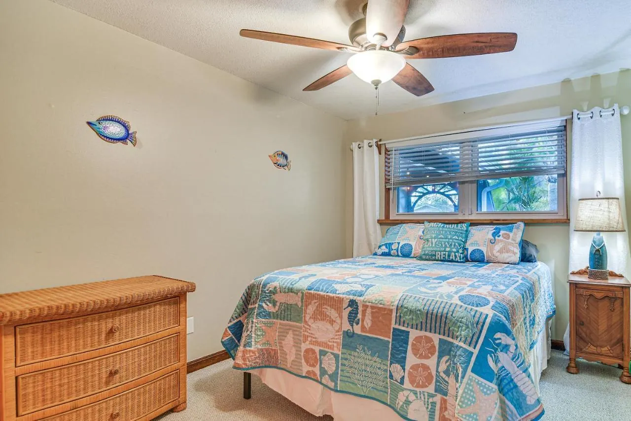 Centrally Located With Outdoor Pool! * Clearwater