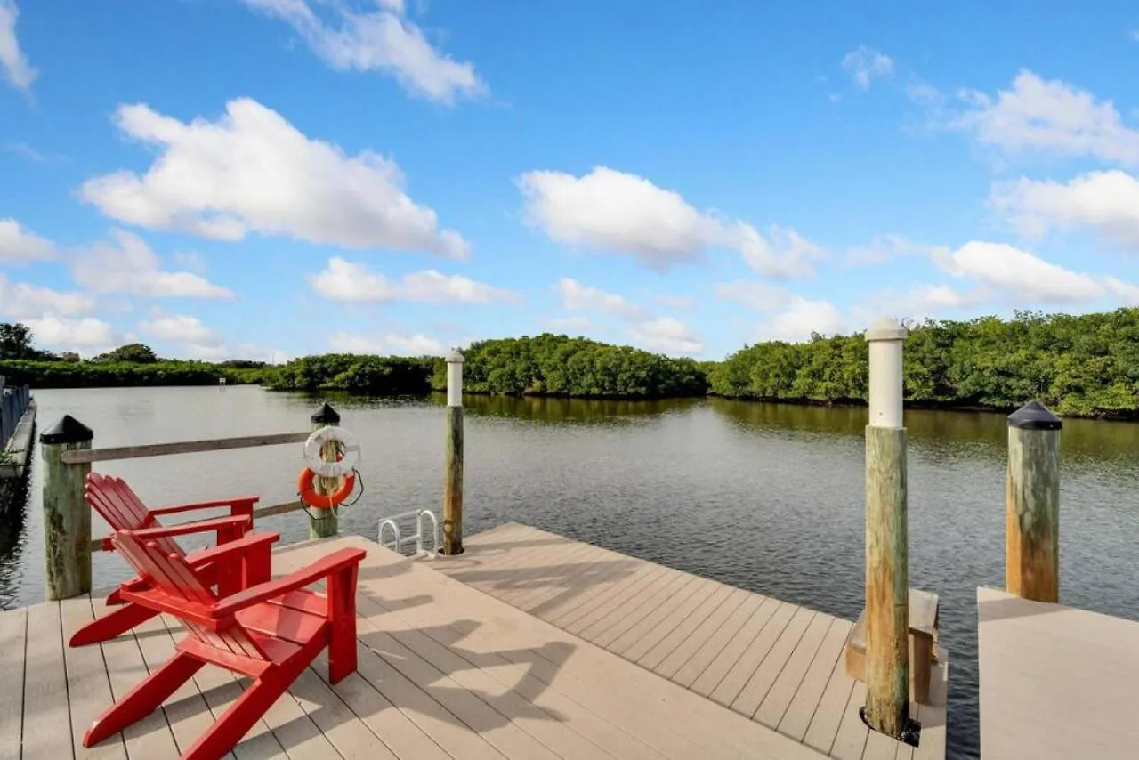 Holiday home Riverside W Private Pool