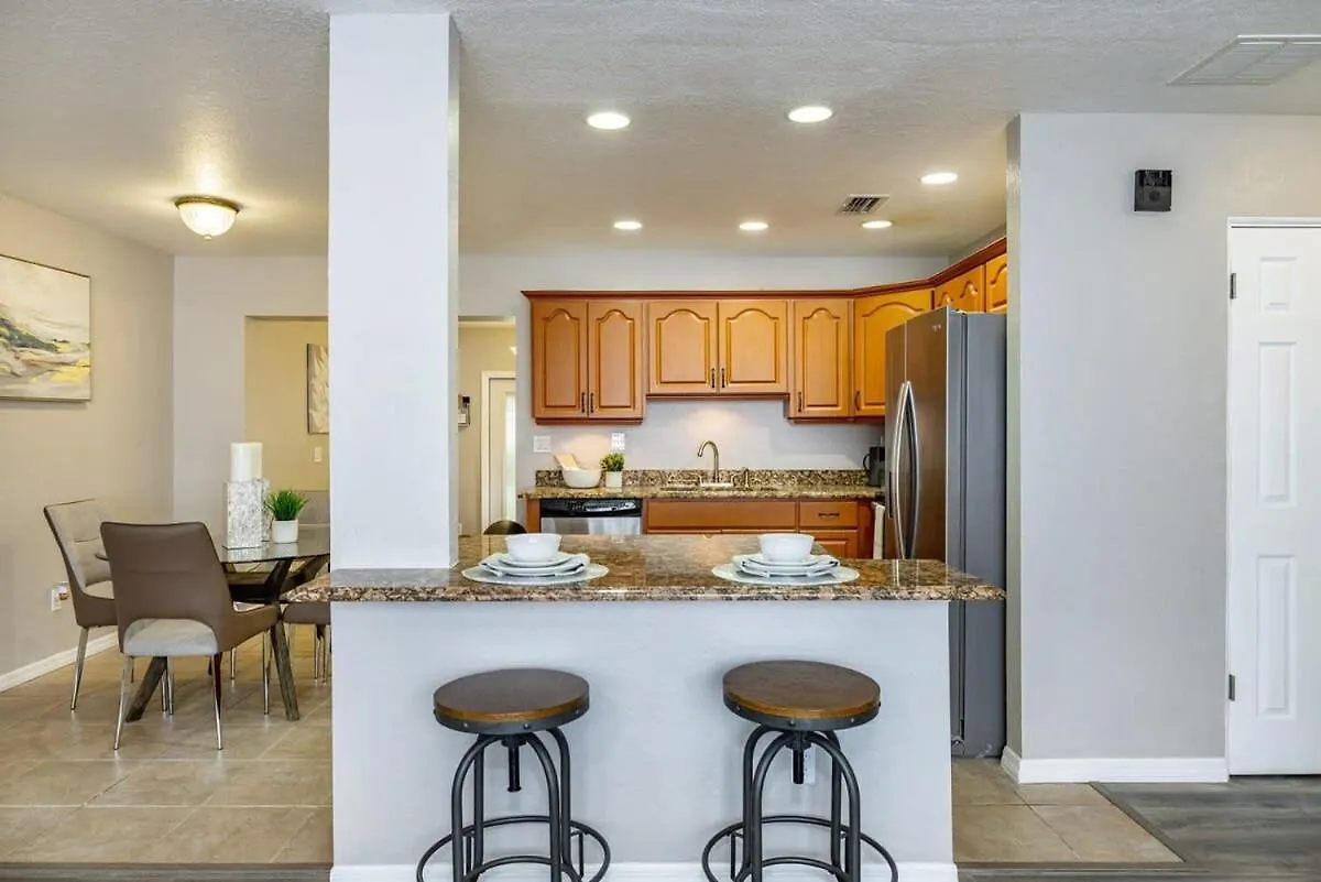 Holiday home Monthly Rental~ Comfy Beds~ Great For Remote Work
