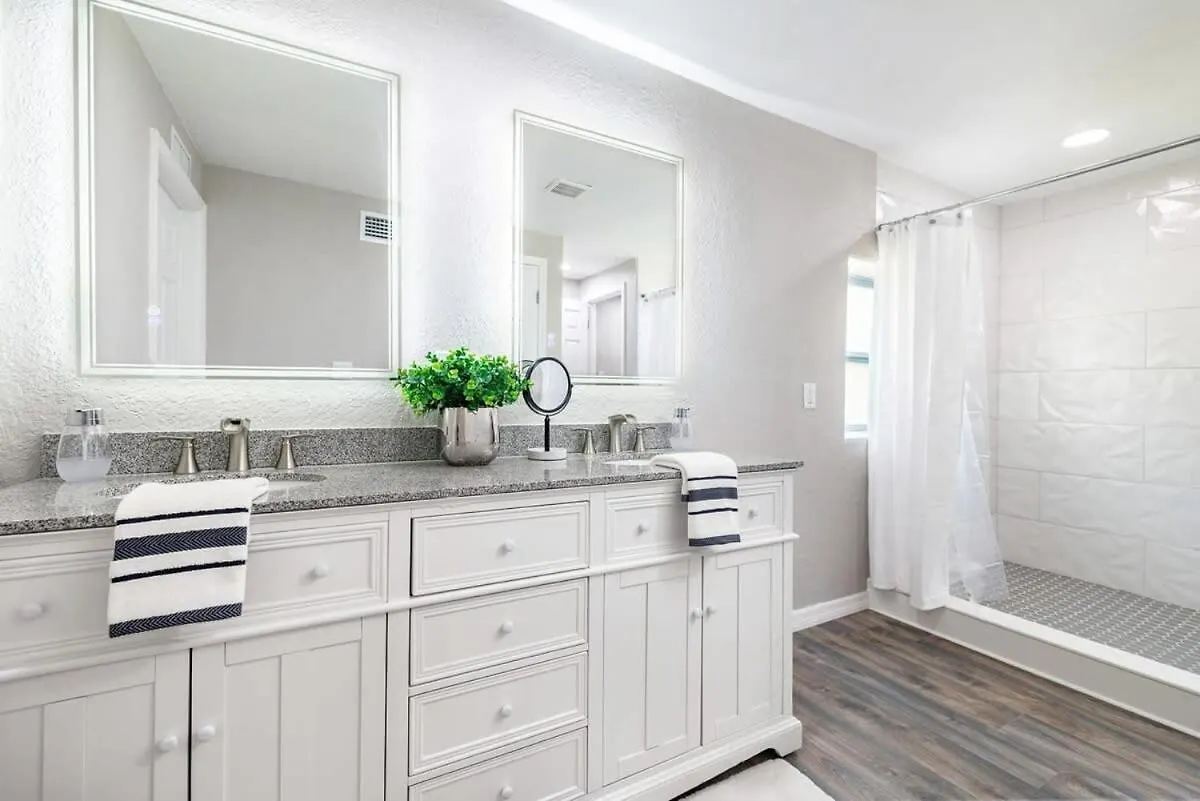 Monthly Rental~ Comfy Beds~ Great For Remote Work *