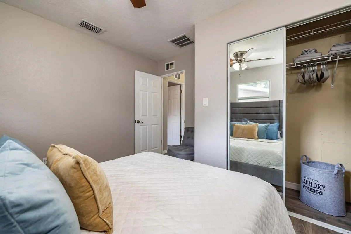 Holiday home Monthly Rental~ Comfy Beds~ Great For Remote Work