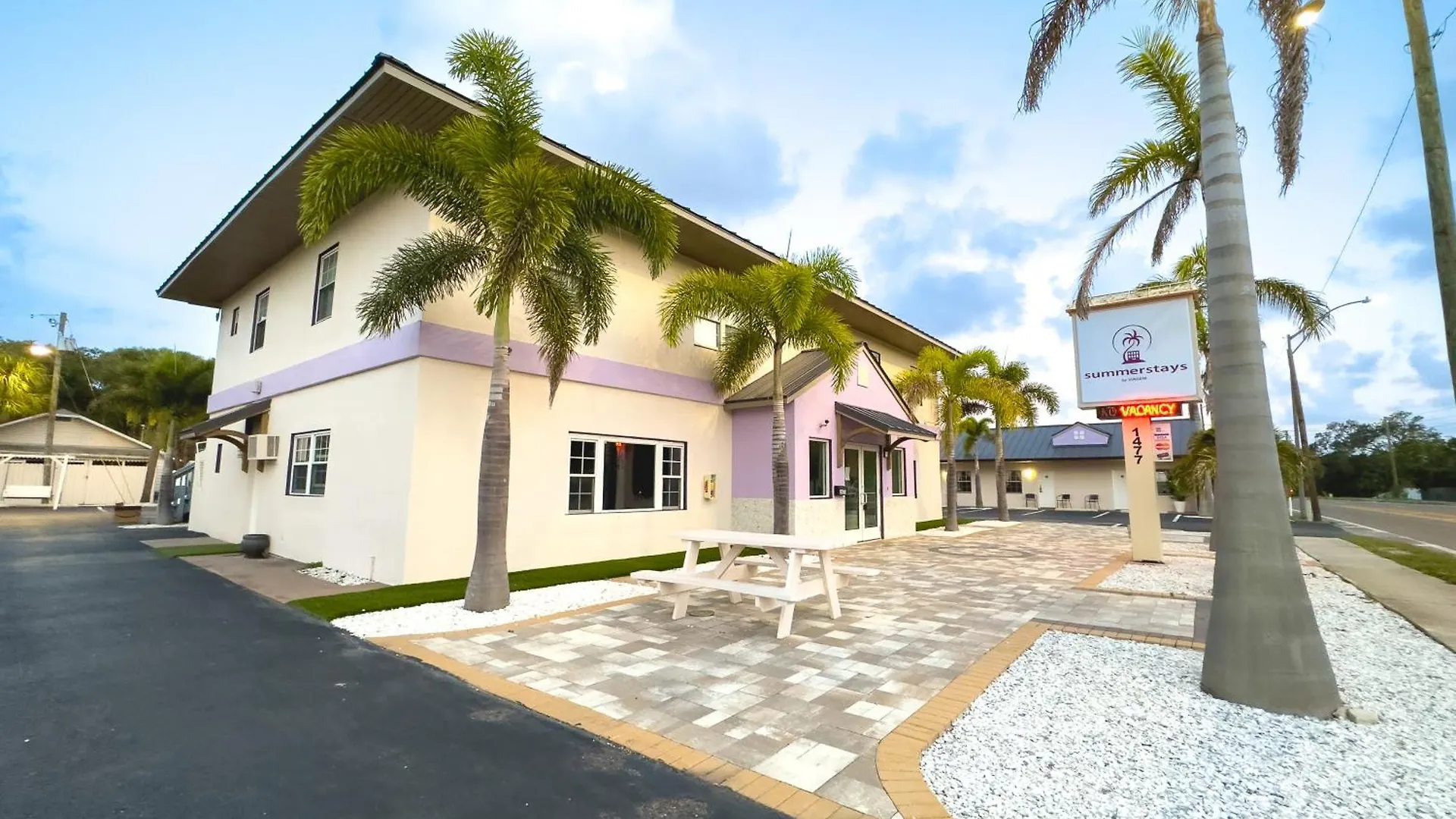 Ferienhaus 2q Beds With Shared Pool 01