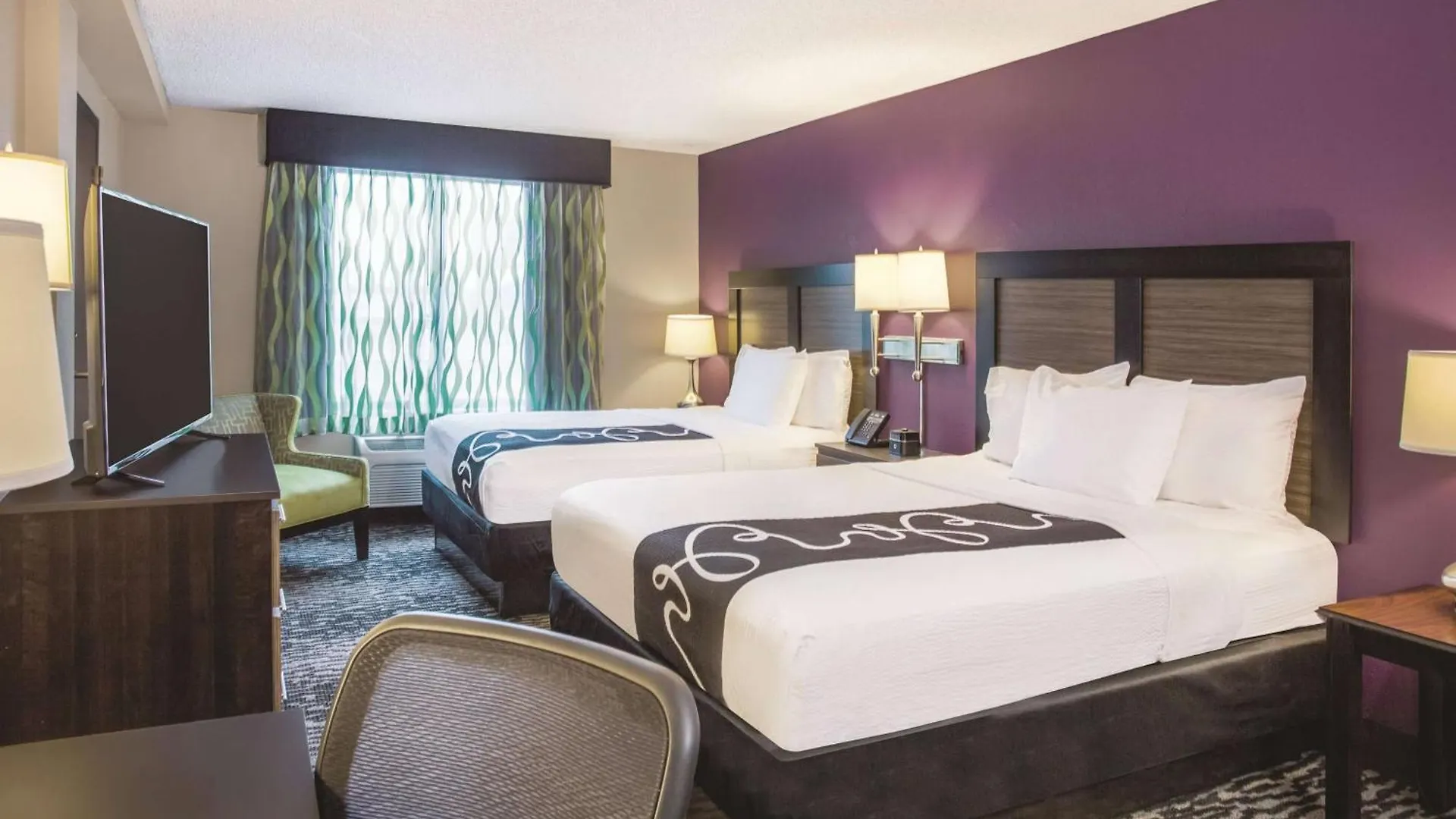 Отель La Quinta By Wyndham South 3*
