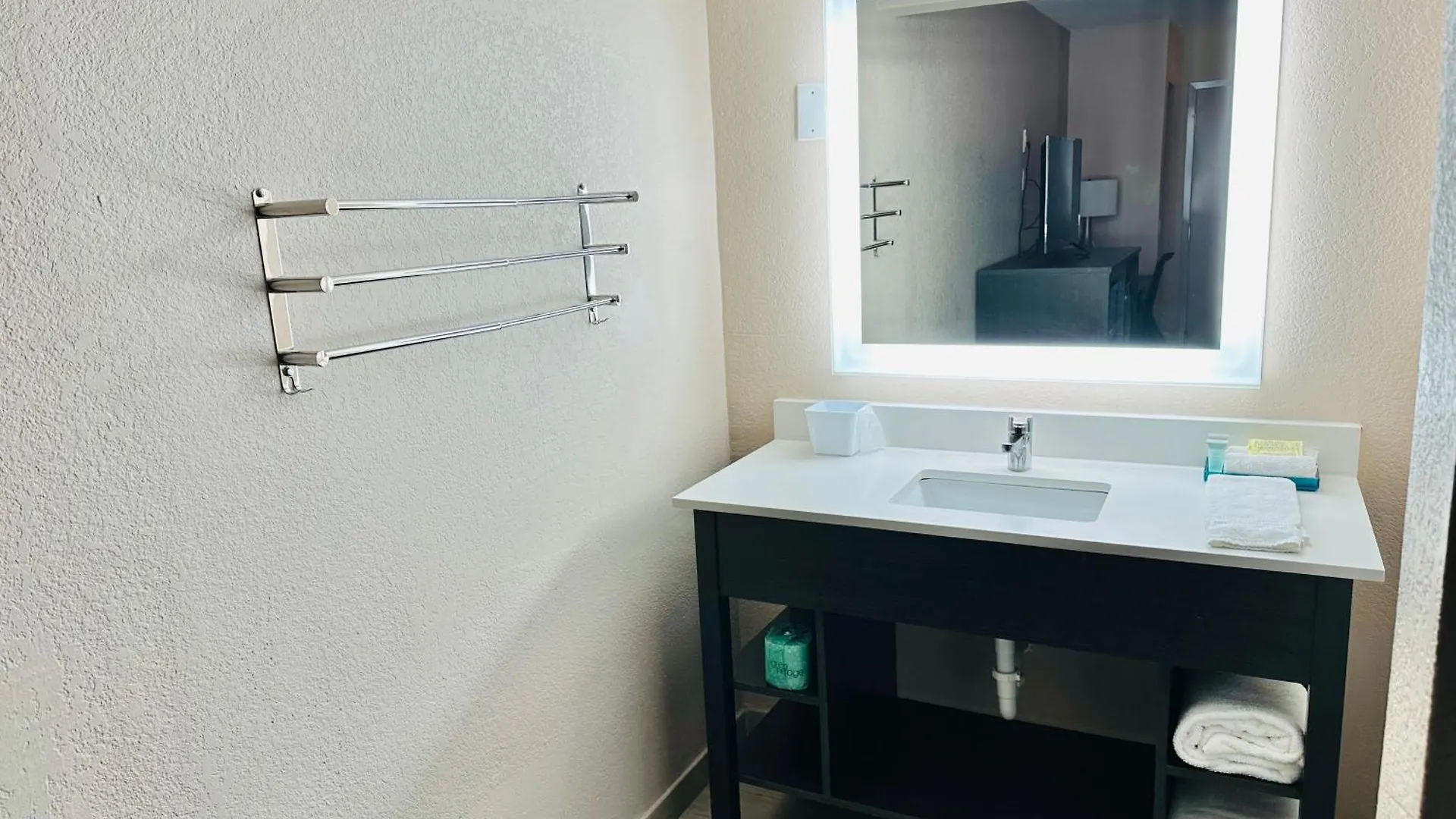 Tropical & Suites, Downtown كليرووتر