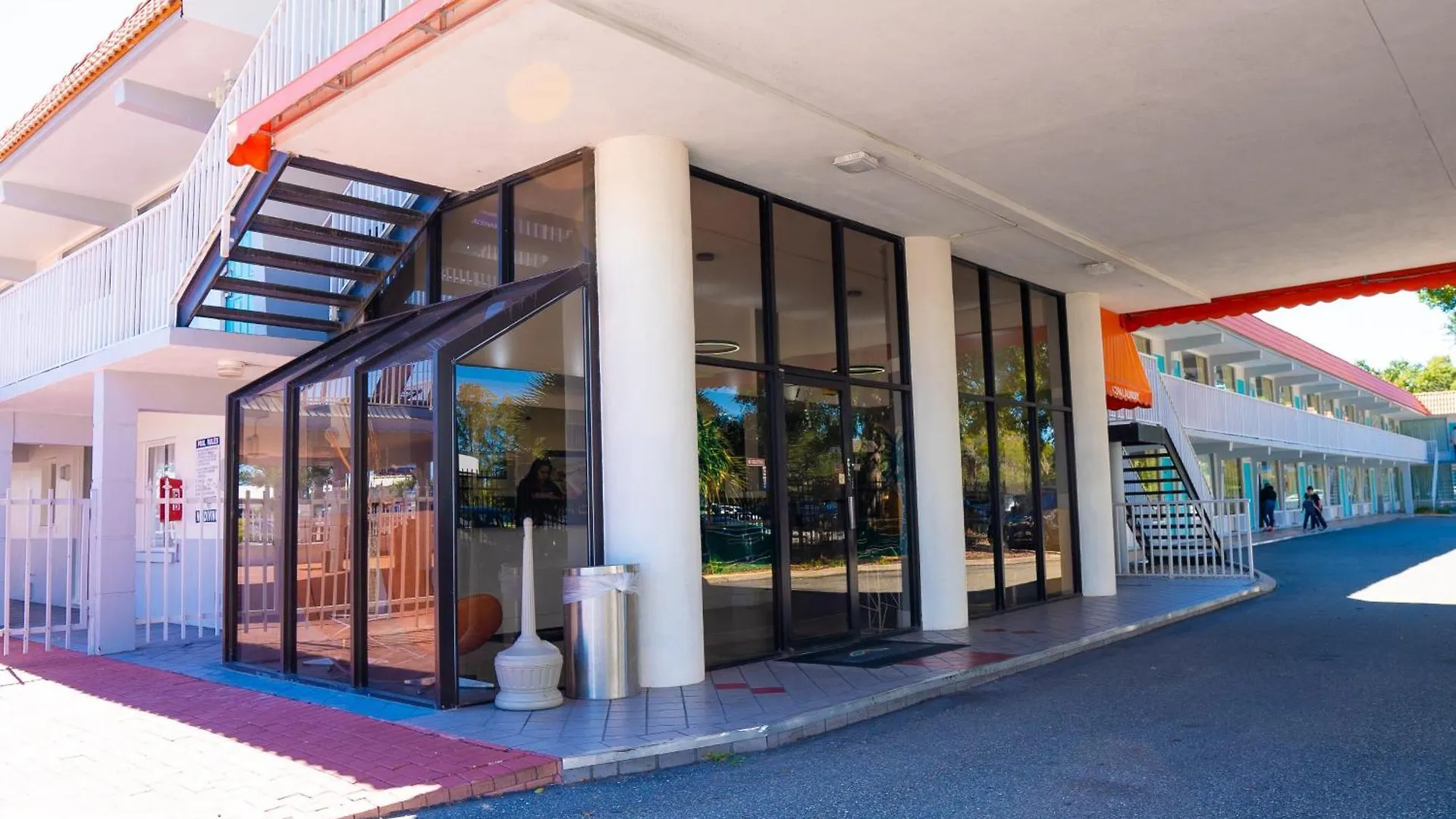 Howard Johnson By Wyndham - Dunedin Motel