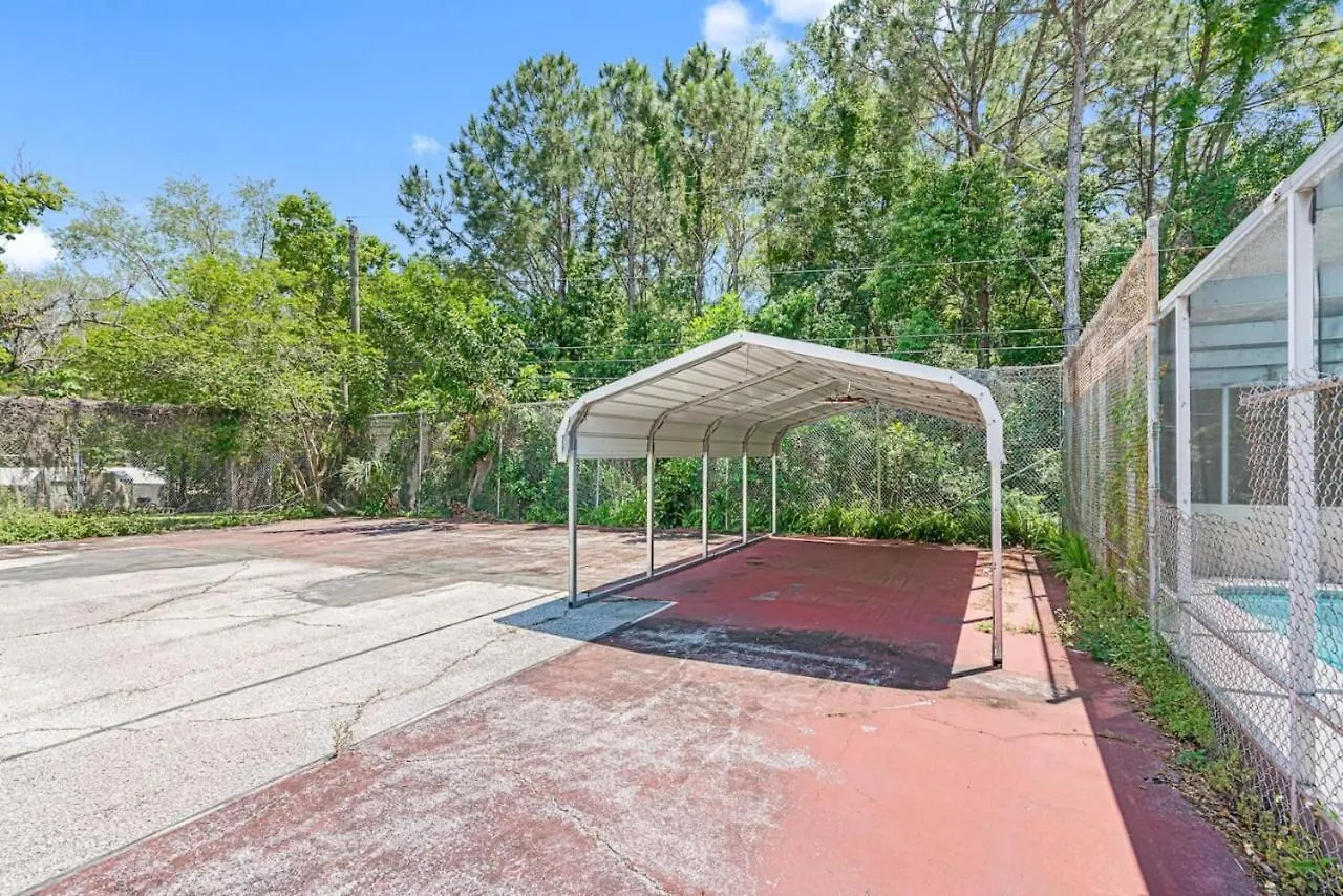 Villa Escape To Pool Luxury W 4-bedroom Clearwater