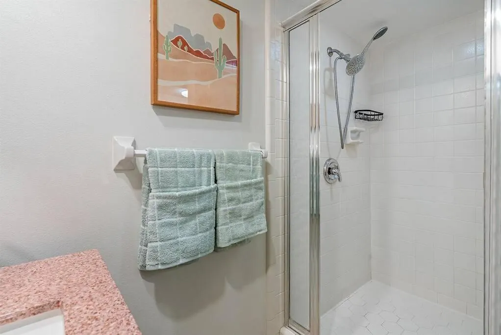 Stunning W/ Heated Salt Pool In * Clearwater