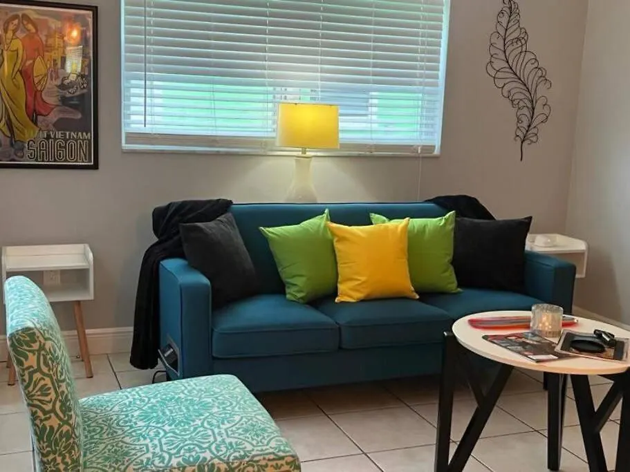 2 Spacious Units Near Apartment