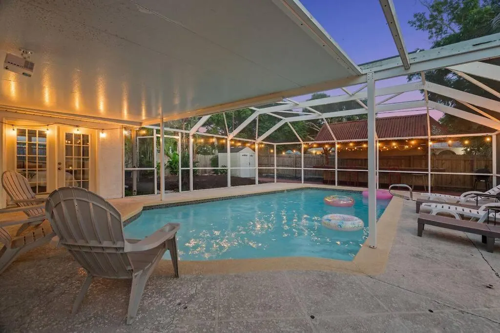 Heated Pool-king Bed-pets Ok Holiday home Clearwater