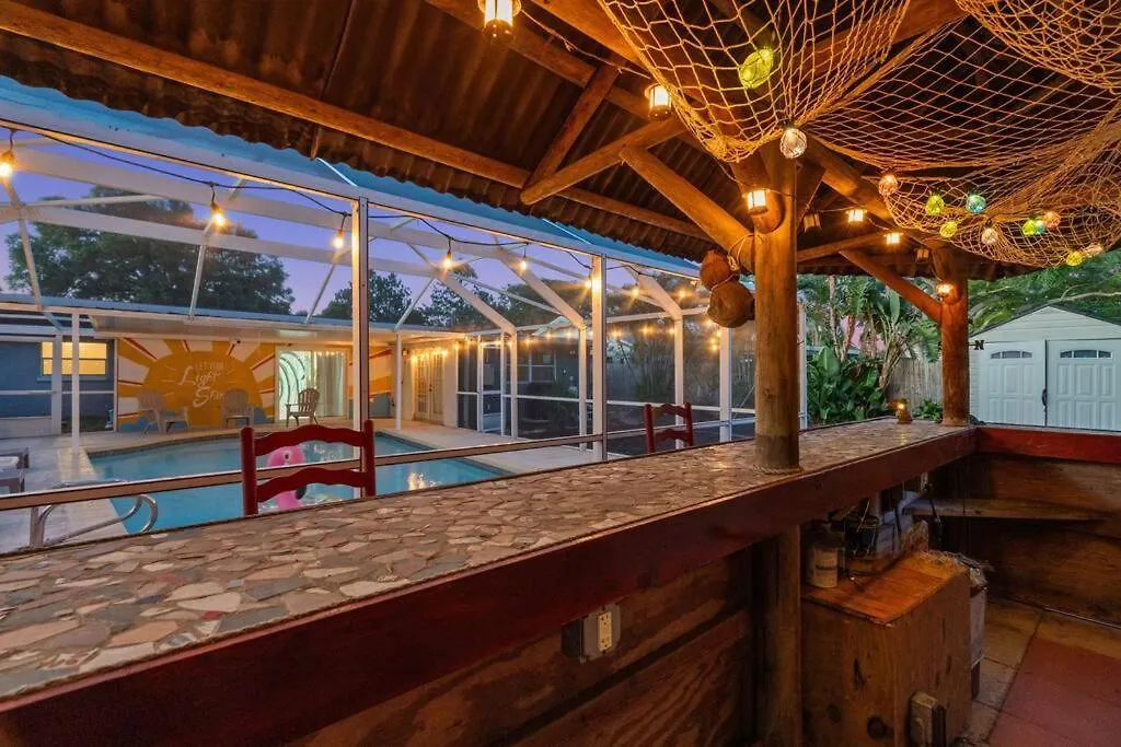 Heated Pool-king Bed-pets Ok Holiday home Clearwater
