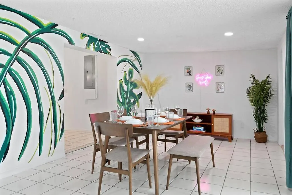 Holiday home Heated Pool-king Bed-pets Ok Clearwater