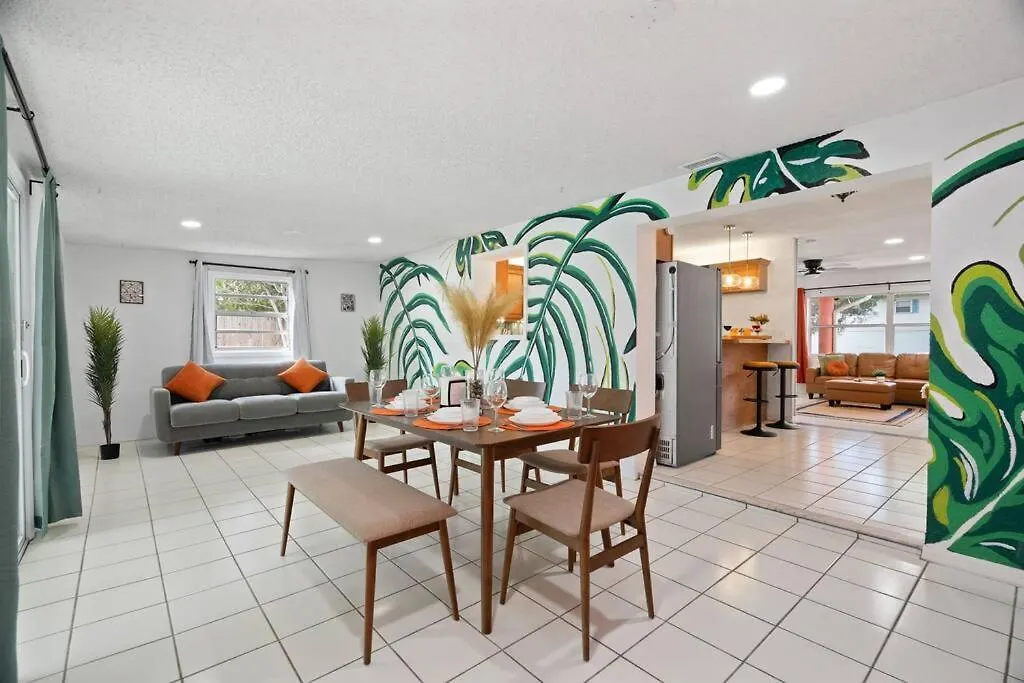 Holiday home Heated Pool-king Bed-pets Ok Clearwater