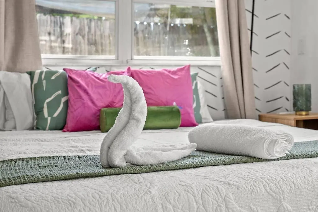 Heated Pool-king Bed-pets Ok Clearwater