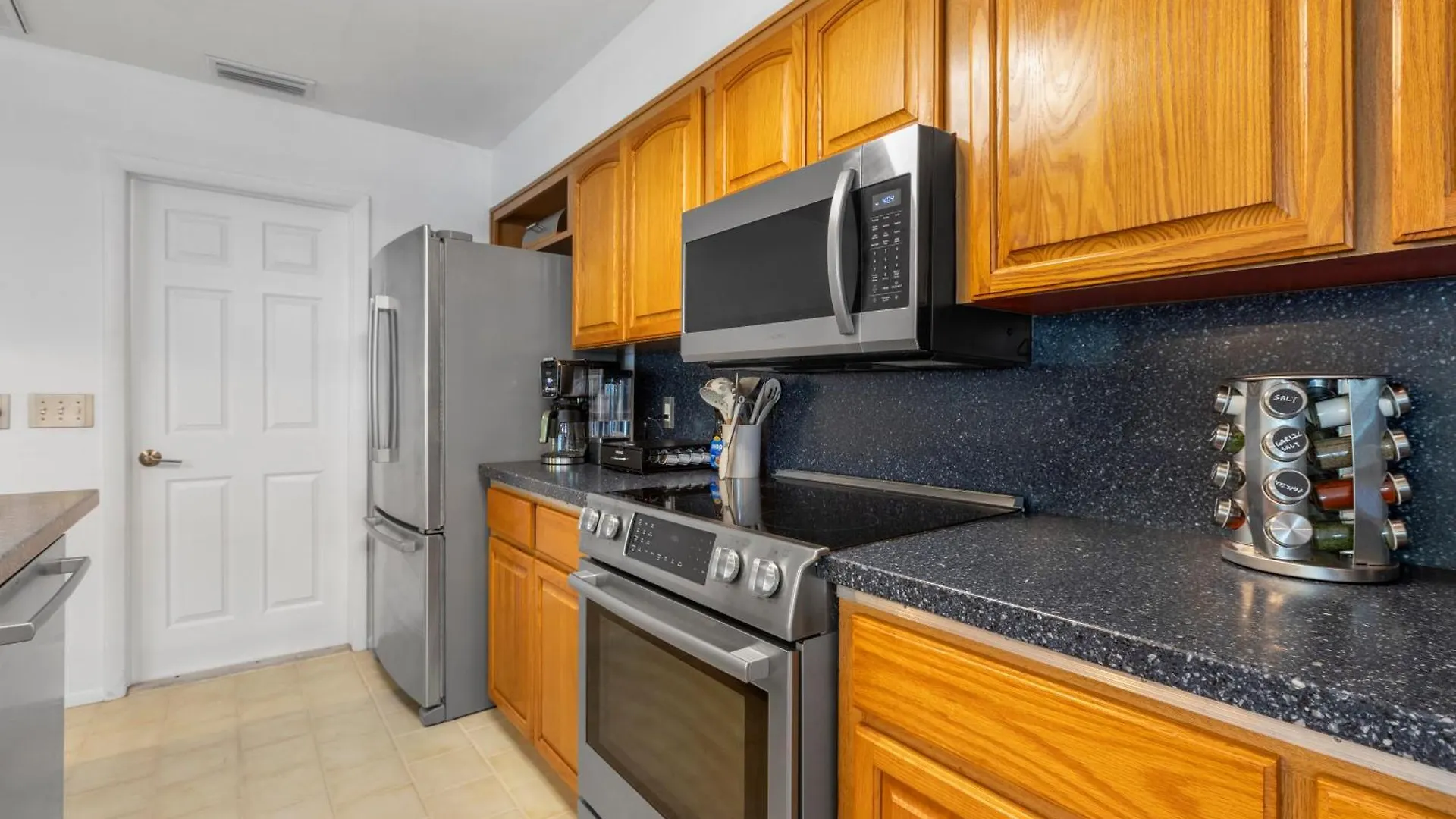 Relaxing Coastal Comfort - Heated Pool * Clearwater