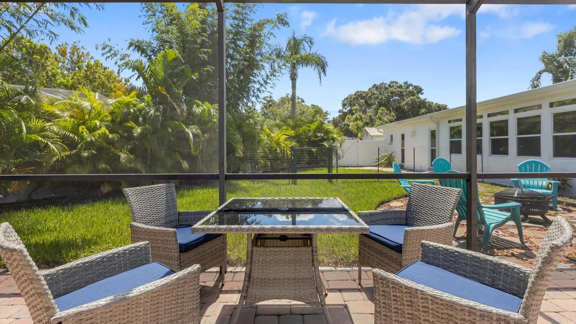 Relaxing Coastal Comfort - Heated Pool * Clearwater