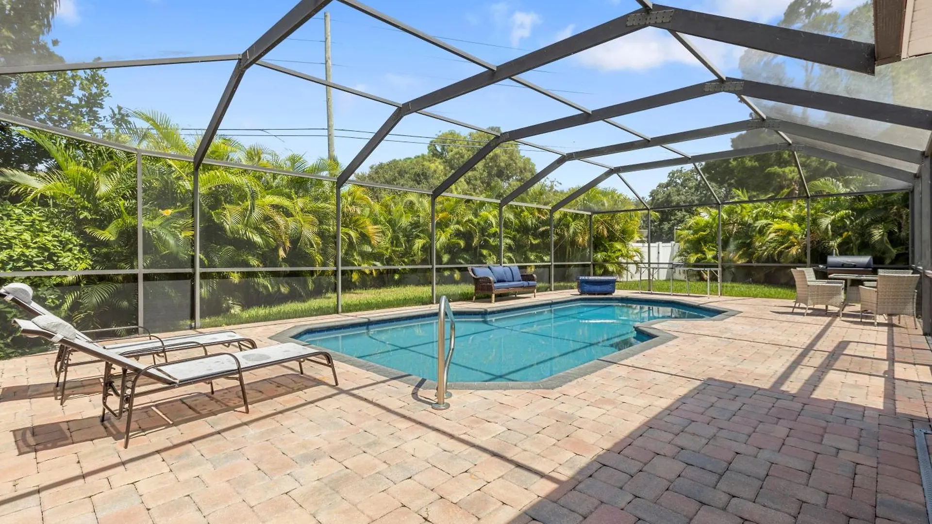 Relaxing Coastal Comfort - Heated Pool