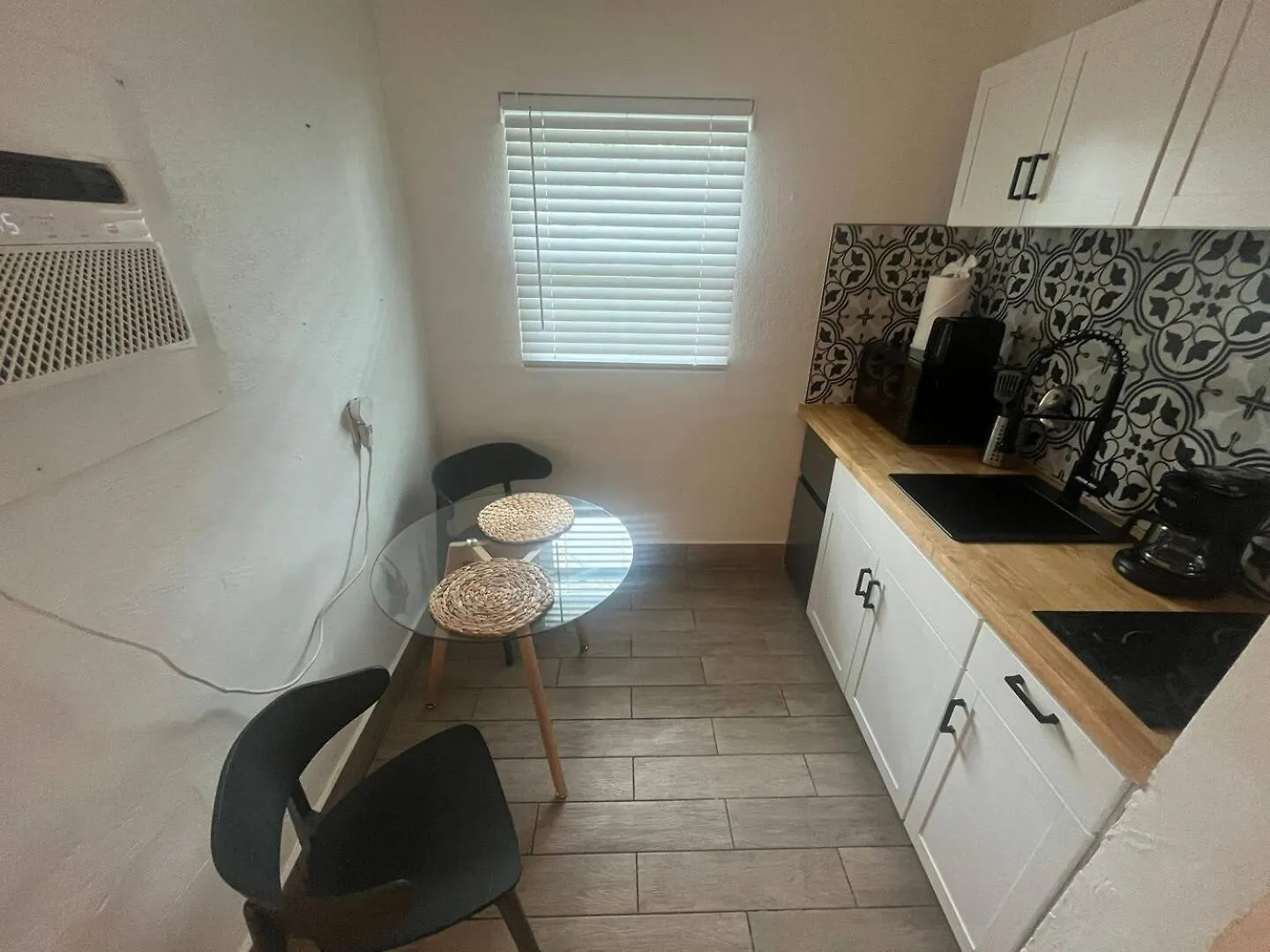 Beautiful 1q Bed #08 * Clearwater