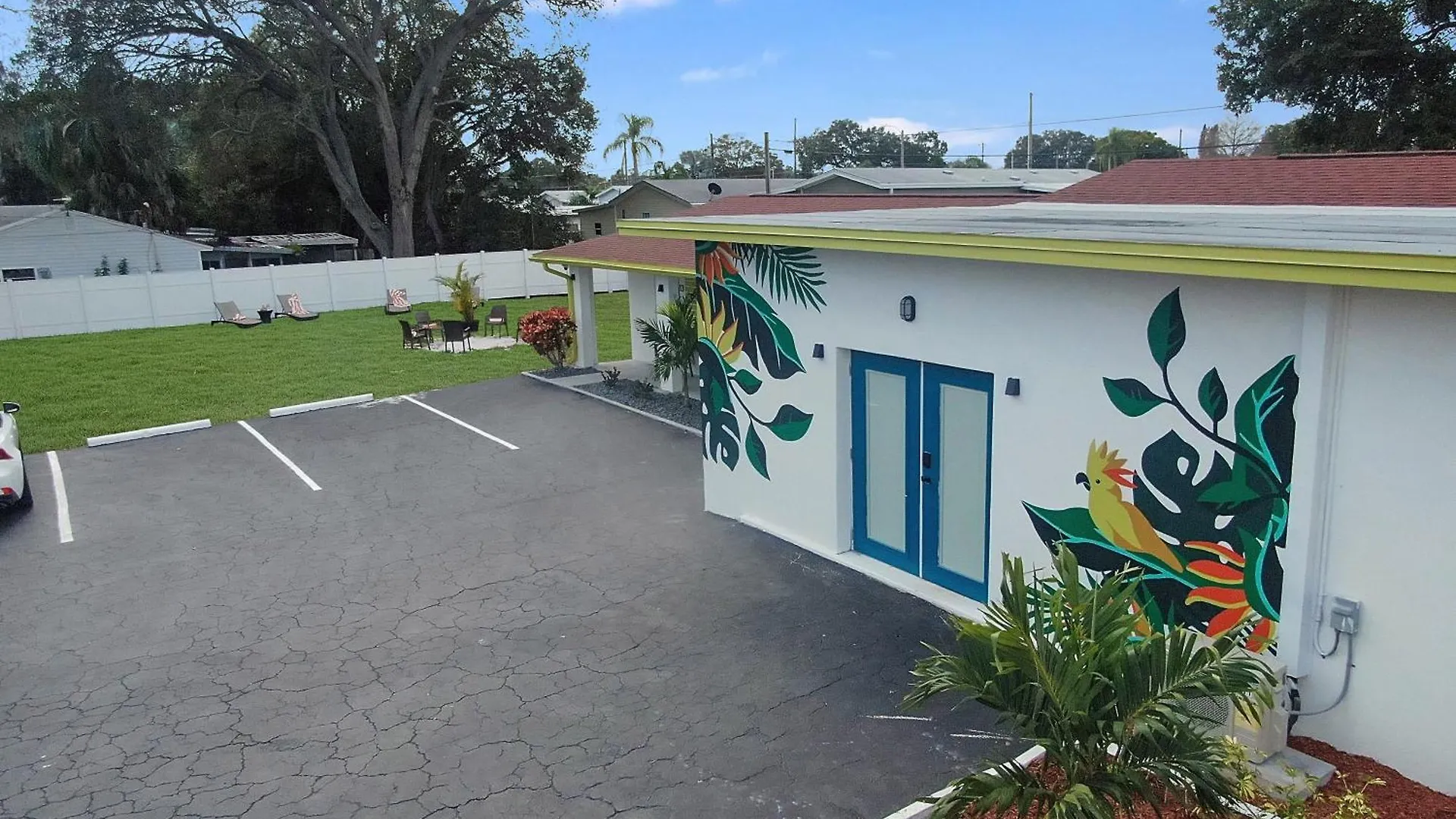Palm Cove Motel
