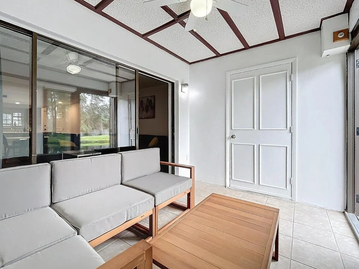 Spacious Getaway- Comfort &convenience *