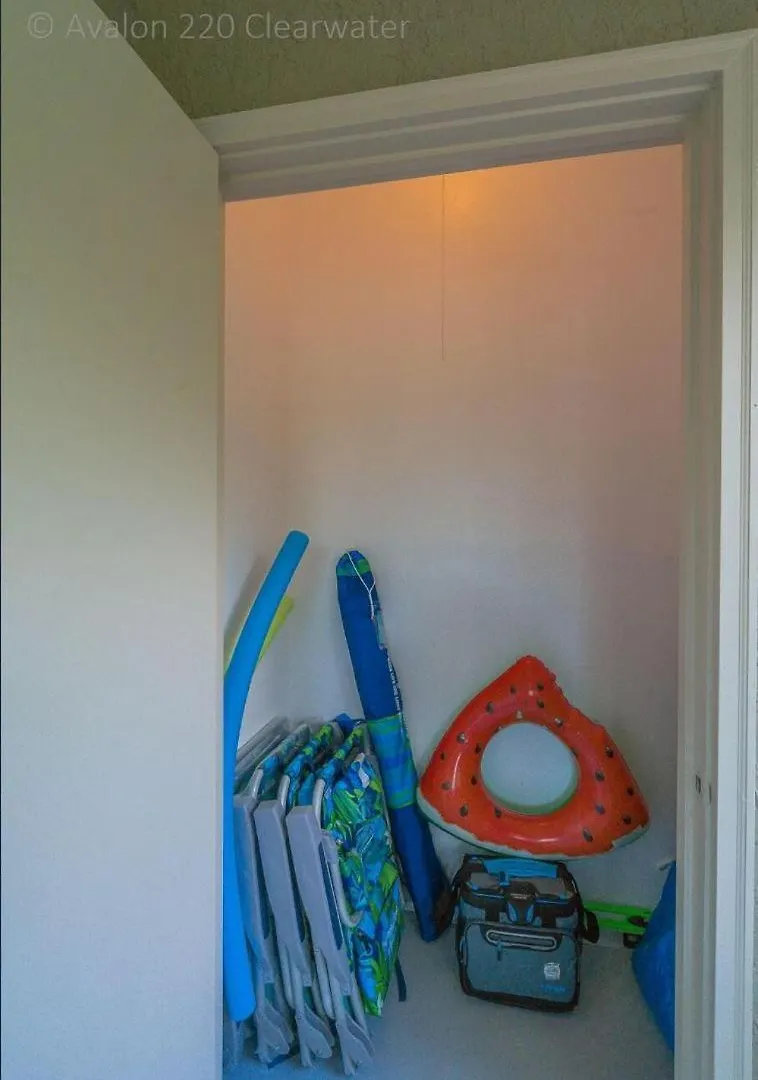 Beach, Florida, Modern Fully Renovated 2nd Floor Condo, Heated Pool
