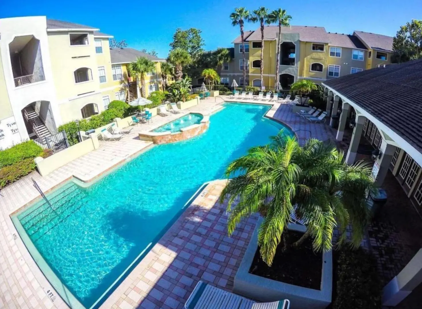 Apartment The Avalon Sandy Toes Away From Clearwater