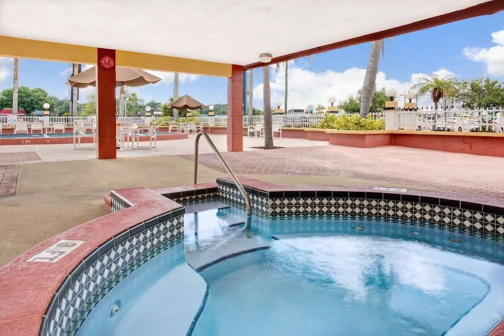 Motel Howard Johnson By Wyndham - Dunedin Clearwater