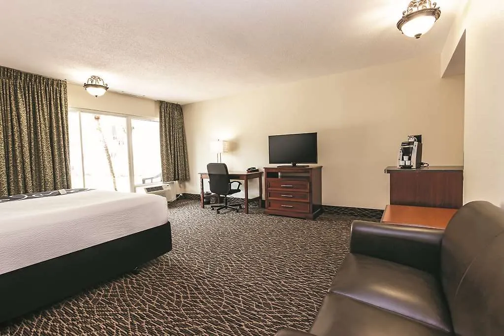 La Quinta By Wyndham Clearwater