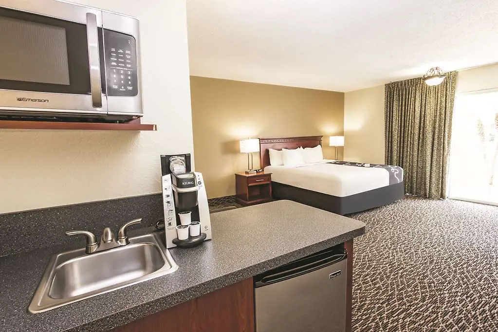 La Quinta By Wyndham Hotel