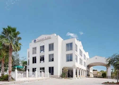 克利尔沃特-但尼丁康福特舒适套房酒店