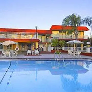 Howard Johnson By Wyndham - Dunedin Motel Clearwater