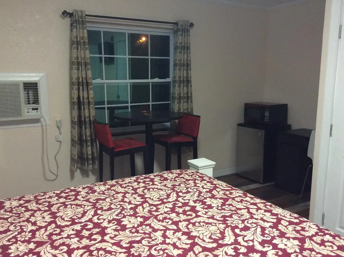 Summerside Motel