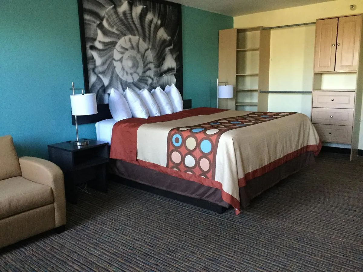 Hotel Super 8 By Wyndham Clearwater/st. Petersburg Airport 3*